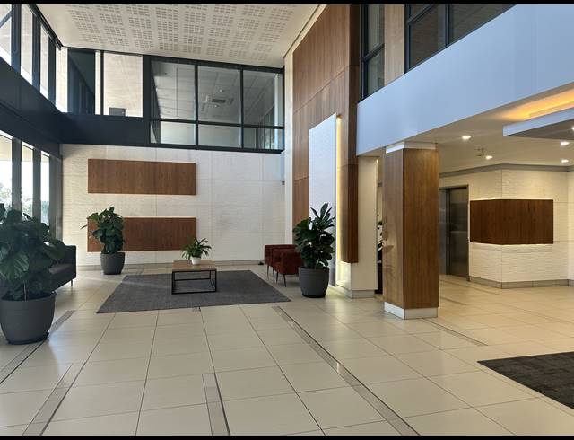 1,083M² OFFICE TO LET IN SANDTON CENTRAL